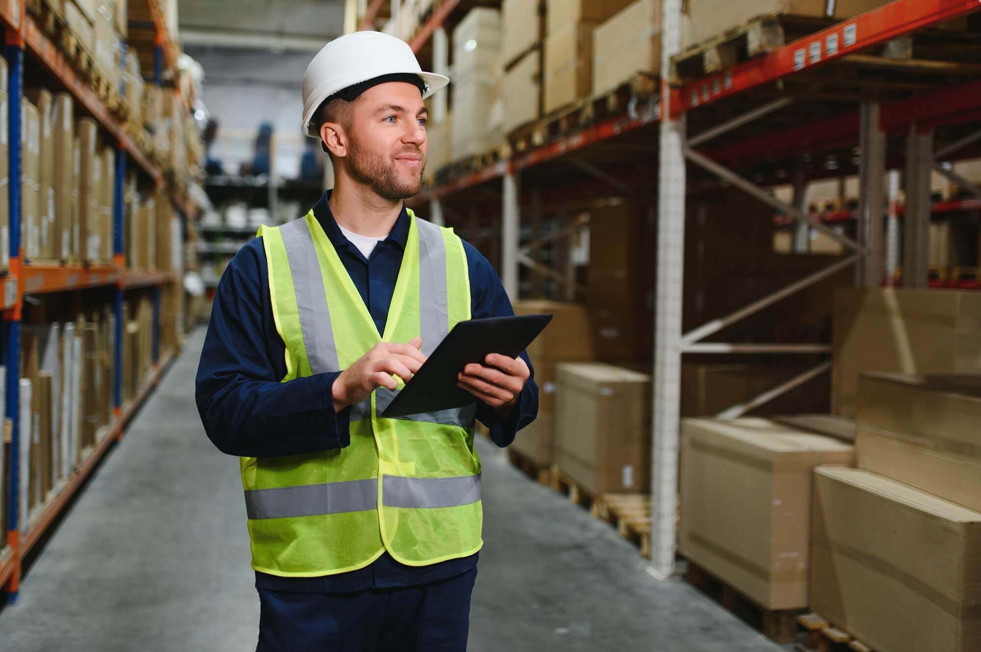 Jak skutecznie zarządzać bezpieczeństwem pracy w firmie